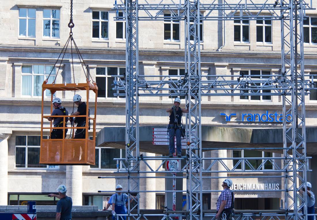 Scaffolder, at work