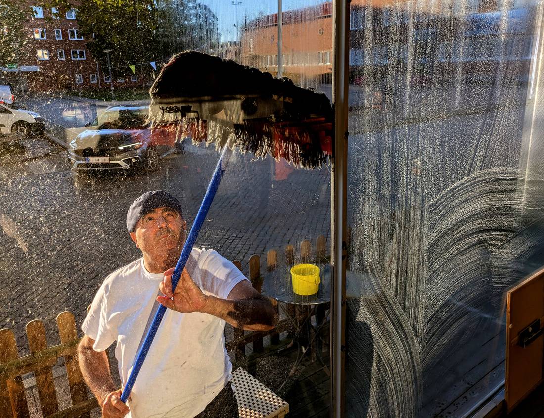 Window cleaner, at work
