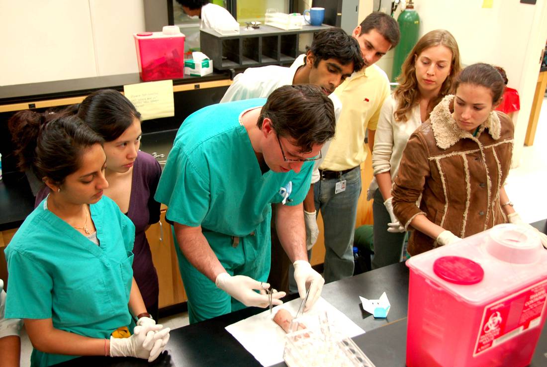Medical functional diagnostics technician, at work