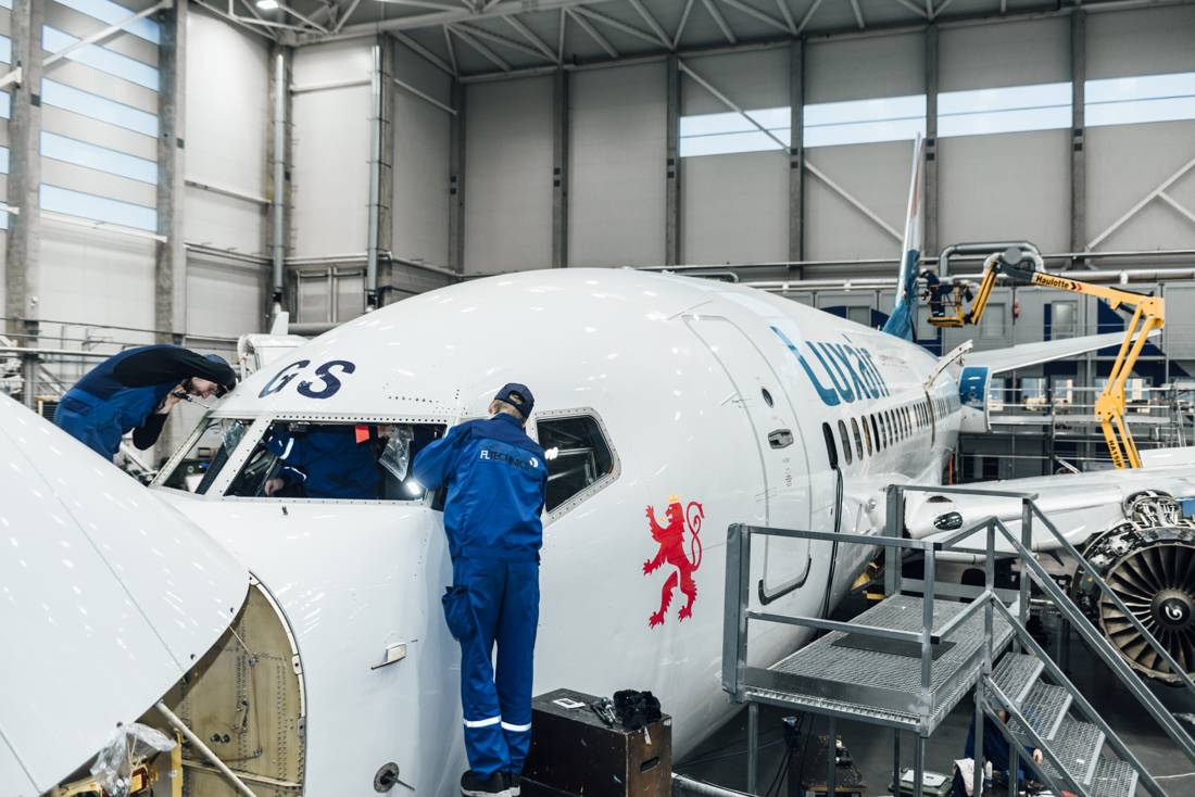 Technical maintenance staff, at work